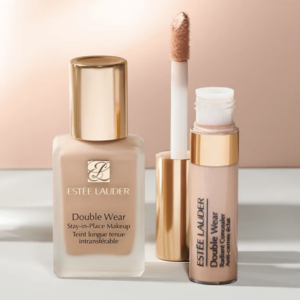 Estee Lauder Double Wear Stay-in-Place Makeup Close Up